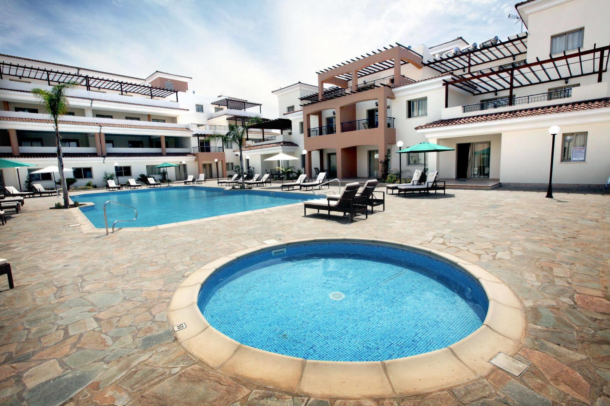Oracle Exclusive Resort Paphos ภายนอก รูปภาพ